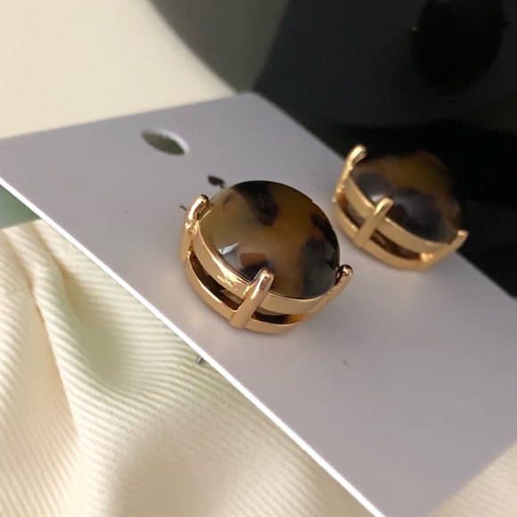 🎀Kate Spade Large Tortoise Gumdrop Stud Earrings - Picture 3 of 8